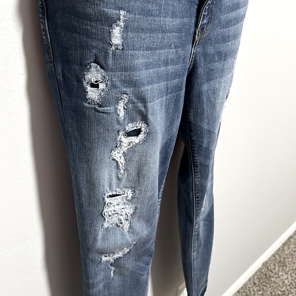 Judy Blue LA Skinny Jeans w/ rips on thighs & raw cuff. More like size 11. - Picture 3 of 8